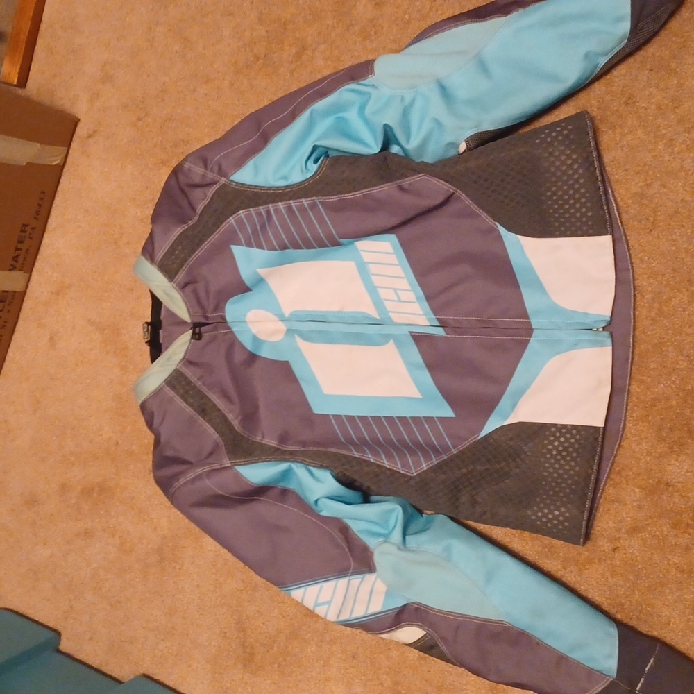 Motorcycle riding jacket